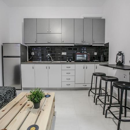 Terra Di Meteora Suites #3 كالامباكا المظهر الخارجي الصورة